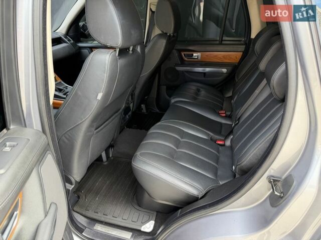 Серый Ленд Ровер Рендж Ровер Спорт, объемом двигателя 5 л и пробегом 231 тыс. км за 10850 $, фото 43 на Automoto.ua