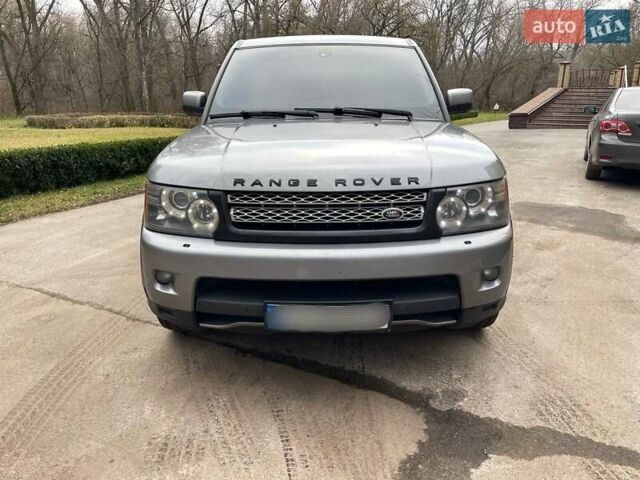 Серый Ленд Ровер Рендж Ровер Спорт, объемом двигателя 5 л и пробегом 227 тыс. км за 12999 $, фото 3 на Automoto.ua
