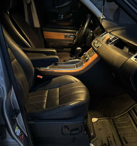 Сірий Ленд Ровер Range Rover Sport, об'ємом двигуна 5 л та пробігом 229 тис. км за 14800 $, фото 16 на Automoto.ua