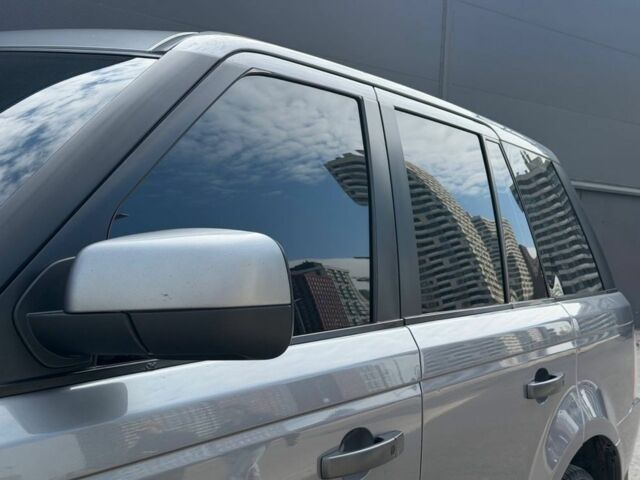 Серый Ленд Ровер Рендж Ровер Спорт, объемом двигателя 5 л и пробегом 231 тыс. км за 13000 $, фото 12 на Automoto.ua