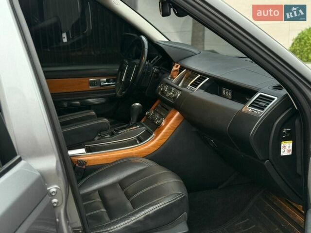 Сірий Ленд Ровер Range Rover Sport, об'ємом двигуна 0 л та пробігом 249 тис. км за 15500 $, фото 12 на Automoto.ua