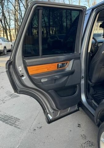 Сірий Ленд Ровер Range Rover Sport, об'ємом двигуна 5 л та пробігом 230 тис. км за 13999 $, фото 11 на Automoto.ua