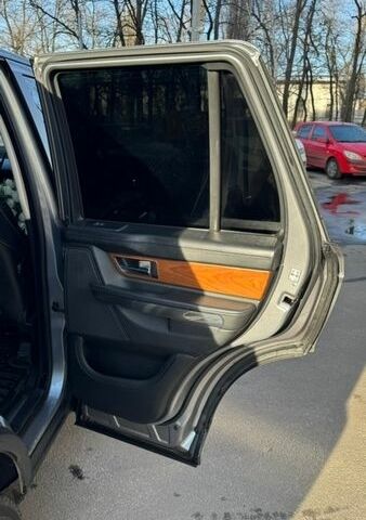 Сірий Ленд Ровер Range Rover Sport, об'ємом двигуна 5 л та пробігом 230 тис. км за 13999 $, фото 12 на Automoto.ua