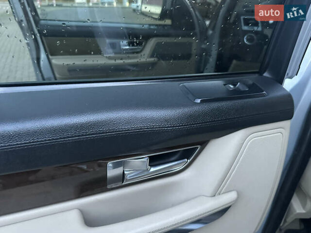 Серый Ленд Ровер Рендж Ровер Спорт, объемом двигателя 5 л и пробегом 230 тыс. км за 15000 $, фото 13 на Automoto.ua