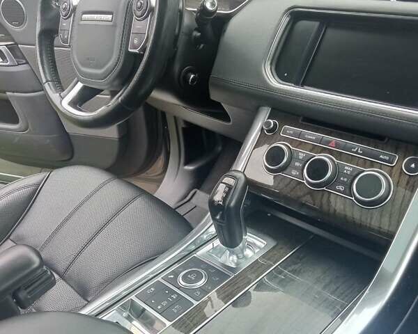 Сірий Ленд Ровер Range Rover Sport, об'ємом двигуна 5 л та пробігом 197 тис. км за 37999 $, фото 34 на Automoto.ua