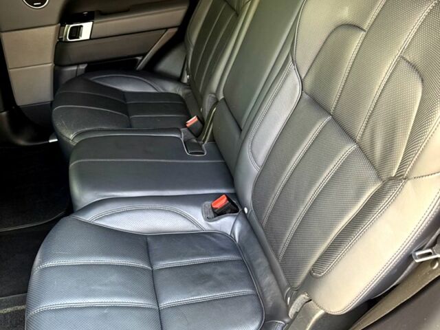Сірий Ленд Ровер Range Rover Sport, об'ємом двигуна 3 л та пробігом 143 тис. км за 27999 $, фото 6 на Automoto.ua