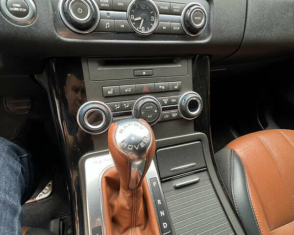 Серый Ленд Ровер Рендж Ровер Спорт, объемом двигателя 3 л и пробегом 201 тыс. км за 20500 $, фото 5 на Automoto.ua