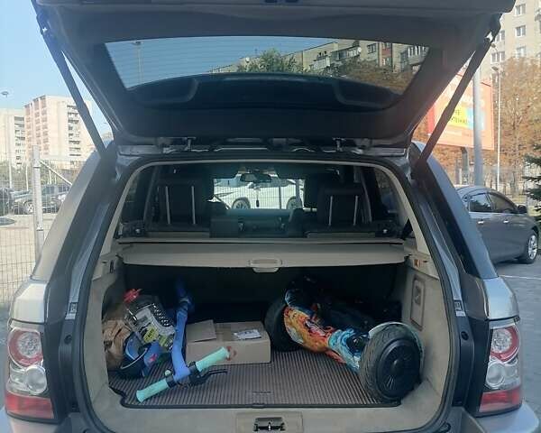 Серый Ленд Ровер Рендж Ровер Спорт, объемом двигателя 3 л и пробегом 160 тыс. км за 18500 $, фото 16 на Automoto.ua