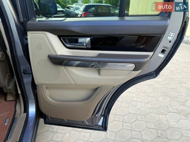 Сірий Ленд Ровер Range Rover Sport, об'ємом двигуна 3 л та пробігом 181 тис. км за 14999 $, фото 39 на Automoto.ua
