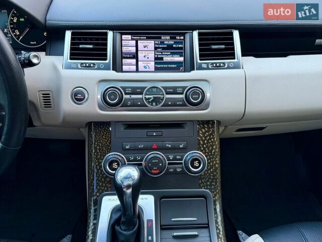 Сірий Ленд Ровер Range Rover Sport, об'ємом двигуна 3 л та пробігом 195 тис. км за 18900 $, фото 31 на Automoto.ua
