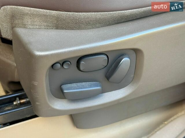 Сірий Ленд Ровер Range Rover Sport, об'ємом двигуна 3 л та пробігом 181 тис. км за 14999 $, фото 30 на Automoto.ua