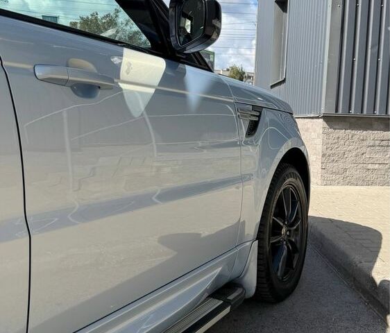 Сірий Ленд Ровер Range Rover Sport, об'ємом двигуна 3 л та пробігом 297 тис. км за 18498 $, фото 10 на Automoto.ua