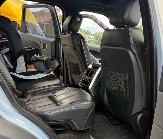 Сірий Ленд Ровер Range Rover Sport, об'ємом двигуна 3 л та пробігом 297 тис. км за 18498 $, фото 21 на Automoto.ua