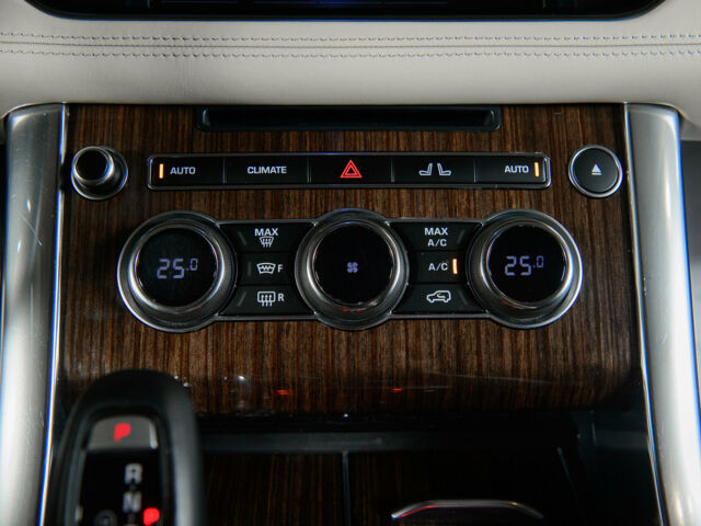 Сірий Ленд Ровер Range Rover Sport, об'ємом двигуна 5 л та пробігом 83 тис. км за 53500 $, фото 21 на Automoto.ua