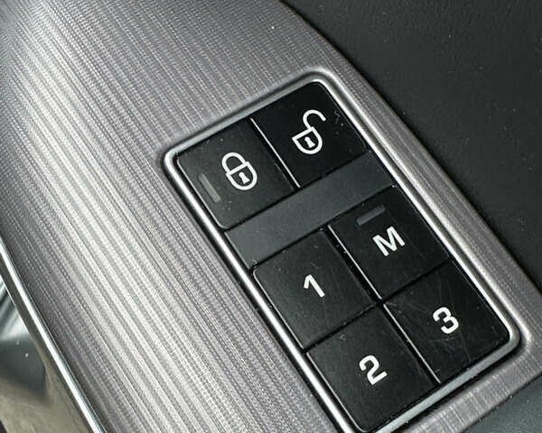 Серый Ленд Ровер Рендж Ровер Спорт, объемом двигателя 2.99 л и пробегом 180 тыс. км за 27000 $, фото 25 на Automoto.ua