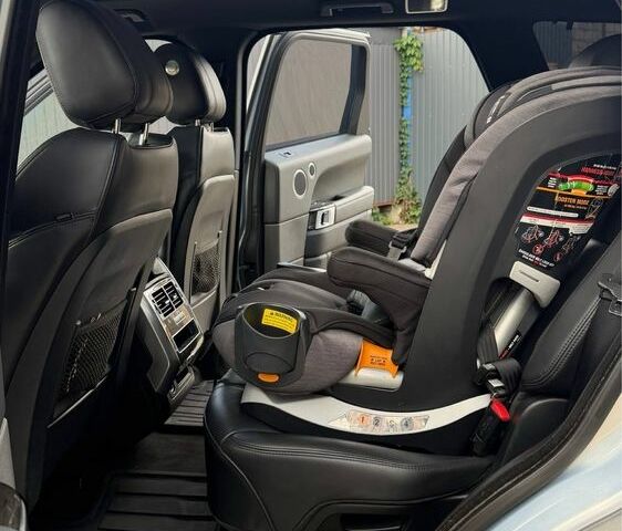 Сірий Ленд Ровер Range Rover Sport, об'ємом двигуна 3 л та пробігом 297 тис. км за 18498 $, фото 22 на Automoto.ua