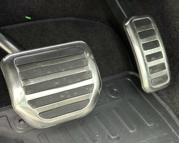 Серый Ленд Ровер Рендж Ровер Спорт, объемом двигателя 2.99 л и пробегом 180 тыс. км за 27000 $, фото 28 на Automoto.ua