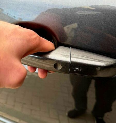 Серый Ленд Ровер Рендж Ровер Спорт, объемом двигателя 2.99 л и пробегом 145 тыс. км за 20499 $, фото 15 на Automoto.ua