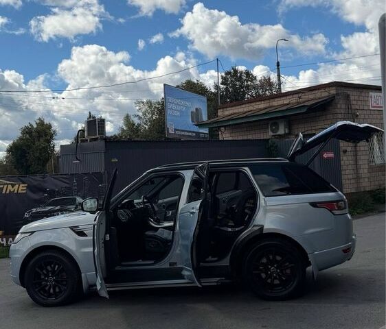 Сірий Ленд Ровер Range Rover Sport, об'ємом двигуна 3 л та пробігом 297 тис. км за 18498 $, фото 15 на Automoto.ua