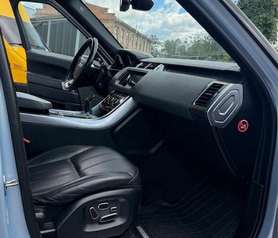 Сірий Ленд Ровер Range Rover Sport, об'ємом двигуна 3 л та пробігом 297 тис. км за 18498 $, фото 18 на Automoto.ua