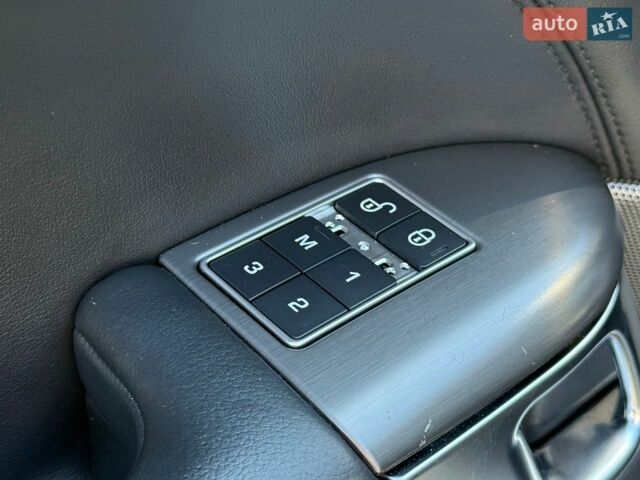 Сірий Ленд Ровер Range Rover Sport, об'ємом двигуна 2.99 л та пробігом 177 тис. км за 20900 $, фото 12 на Automoto.ua
