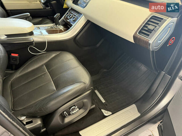Сірий Ленд Ровер Range Rover Sport, об'ємом двигуна 2.99 л та пробігом 215 тис. км за 25999 $, фото 15 на Automoto.ua
