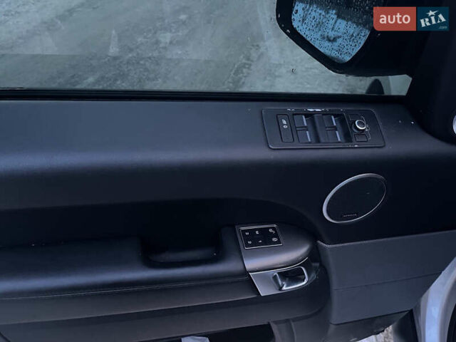 Сірий Ленд Ровер Range Rover Sport, об'ємом двигуна 3 л та пробігом 174 тис. км за 21000 $, фото 11 на Automoto.ua