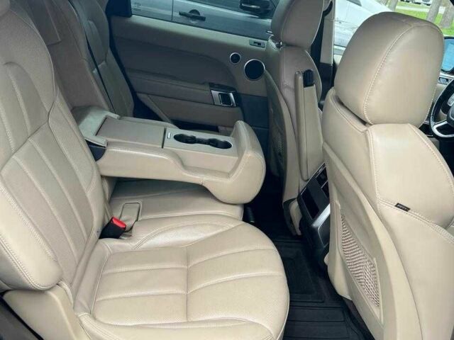 Сірий Ленд Ровер Range Rover Sport, об'ємом двигуна 2.99 л та пробігом 165 тис. км за 26000 $, фото 7 на Automoto.ua
