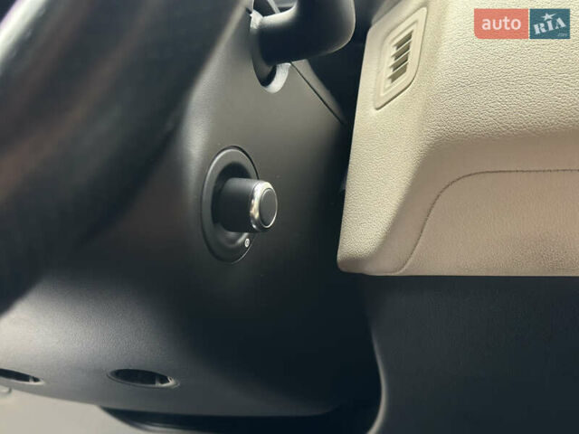 Серый Ленд Ровер Рендж Ровер Спорт, объемом двигателя 4.4 л и пробегом 206 тыс. км за 39500 $, фото 126 на Automoto.ua