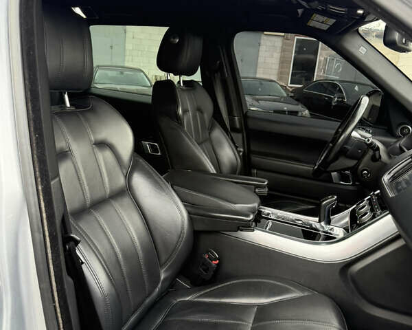 Сірий Ленд Ровер Range Rover Sport, об'ємом двигуна 3 л та пробігом 167 тис. км за 24999 $, фото 42 на Automoto.ua