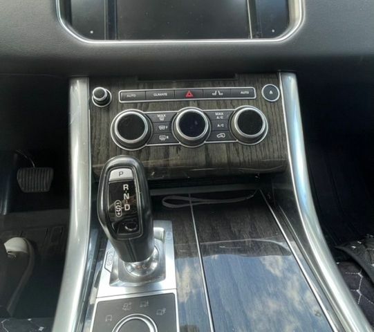 Сірий Ленд Ровер Range Rover Sport, об'ємом двигуна 2.99 л та пробігом 101 тис. км за 31000 $, фото 6 на Automoto.ua