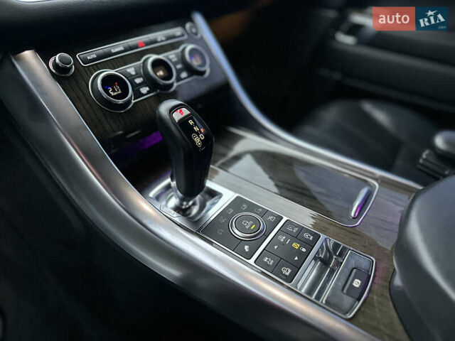 Серый Ленд Ровер Рендж Ровер Спорт, объемом двигателя 2.99 л и пробегом 177 тыс. км за 29999 $, фото 99 на Automoto.ua