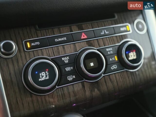 Сірий Ленд Ровер Range Rover Sport, об'ємом двигуна 2.99 л та пробігом 226 тис. км за 25999 $, фото 16 на Automoto.ua