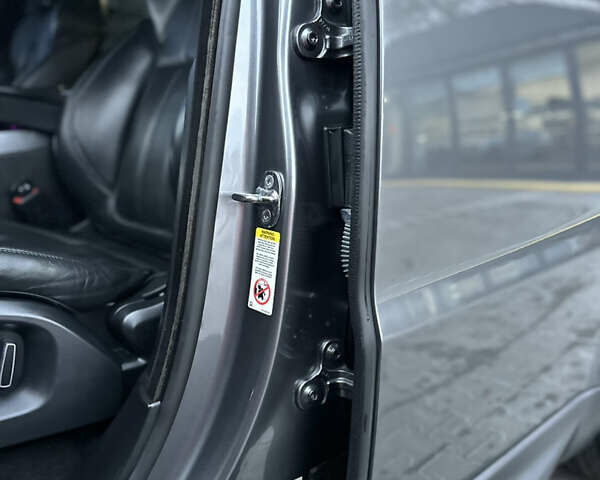 Серый Ленд Ровер Рендж Ровер Спорт, объемом двигателя 2.99 л и пробегом 177 тыс. км за 29999 $, фото 105 на Automoto.ua