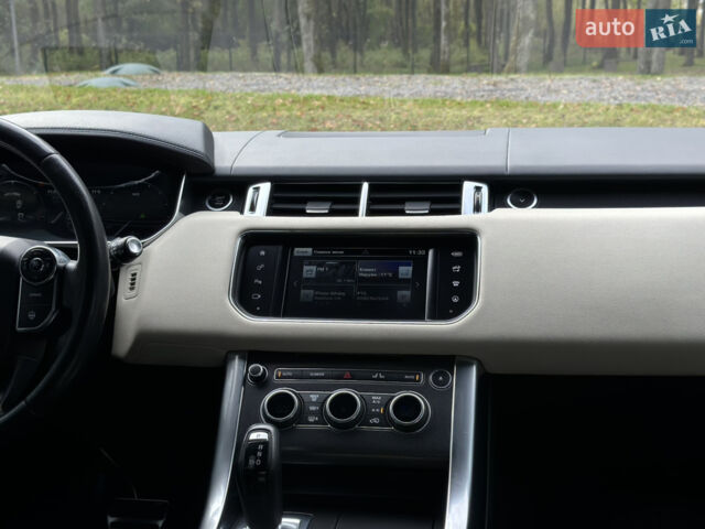Сірий Ленд Ровер Range Rover Sport, об'ємом двигуна 4.4 л та пробігом 206 тис. км за 38800 $, фото 37 на Automoto.ua