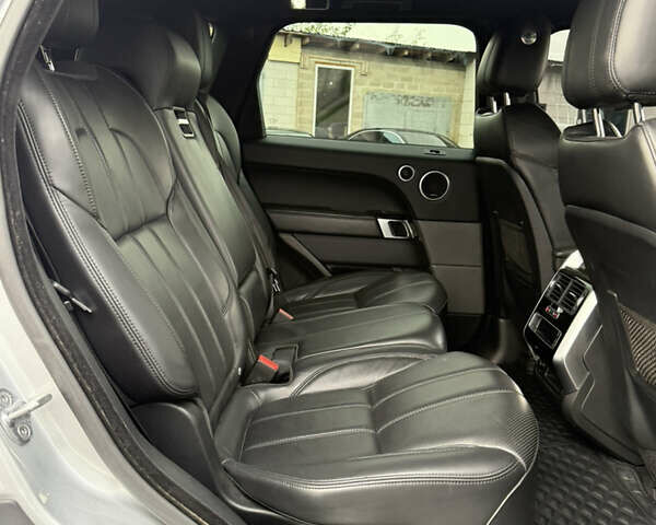 Сірий Ленд Ровер Range Rover Sport, об'ємом двигуна 3 л та пробігом 167 тис. км за 24999 $, фото 48 на Automoto.ua