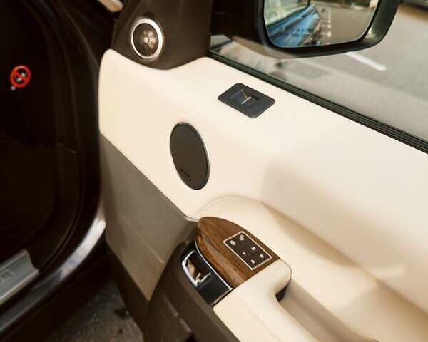 Сірий Ленд Ровер Range Rover Sport, об'ємом двигуна 3 л та пробігом 153 тис. км за 27900 $, фото 33 на Automoto.ua