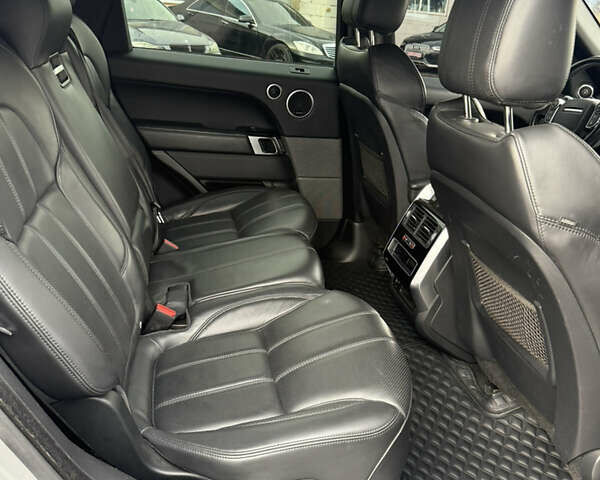 Сірий Ленд Ровер Range Rover Sport, об'ємом двигуна 3 л та пробігом 167 тис. км за 24999 $, фото 46 на Automoto.ua