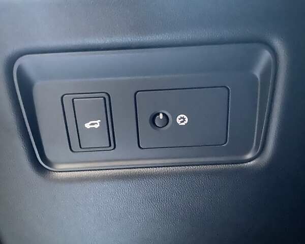 Сірий Ленд Ровер Range Rover Sport, об'ємом двигуна 3 л та пробігом 120 тис. км за 31900 $, фото 23 на Automoto.ua