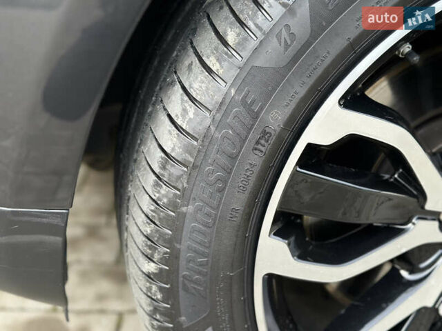 Серый Ленд Ровер Рендж Ровер Спорт, объемом двигателя 4.4 л и пробегом 206 тыс. км за 39500 $, фото 55 на Automoto.ua