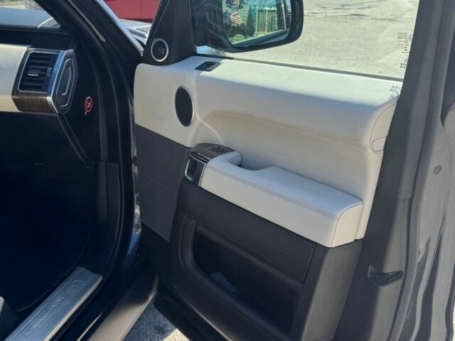 Сірий Ленд Ровер Range Rover Sport, об'ємом двигуна 2.99 л та пробігом 163 тис. км за 25000 $, фото 12 на Automoto.ua