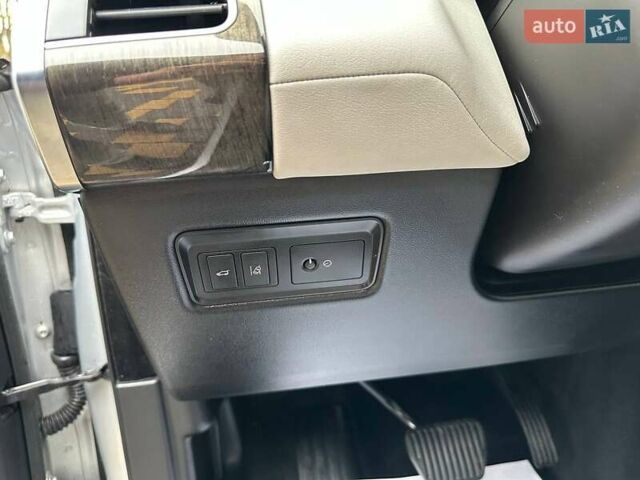 Серый Ленд Ровер Рендж Ровер Спорт, объемом двигателя 3 л и пробегом 165 тыс. км за 23500 $, фото 23 на Automoto.ua