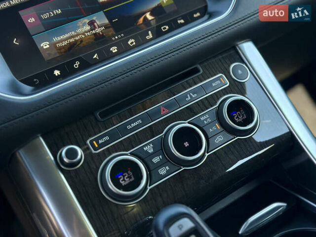 Сірий Ленд Ровер Range Rover Sport, об'ємом двигуна 2.99 л та пробігом 70 тис. км за 48800 $, фото 43 на Automoto.ua