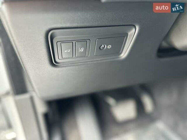 Серый Ленд Ровер Рендж Ровер Спорт, объемом двигателя 2.99 л и пробегом 202 тыс. км за 28700 $, фото 26 на Automoto.ua