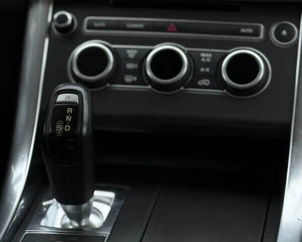 Серый Ленд Ровер Рендж Ровер Спорт, объемом двигателя 2.99 л и пробегом 285 тыс. км за 23900 $, фото 13 на Automoto.ua