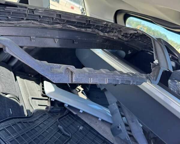 Серый Ленд Ровер Рендж Ровер Спорт, объемом двигателя 3 л и пробегом 81 тыс. км за 28000 $, фото 26 на Automoto.ua