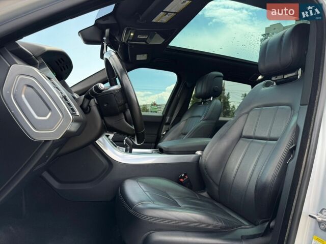 Сірий Ленд Ровер Range Rover Sport, об'ємом двигуна 3 л та пробігом 200 тис. км за 39999 $, фото 18 на Automoto.ua