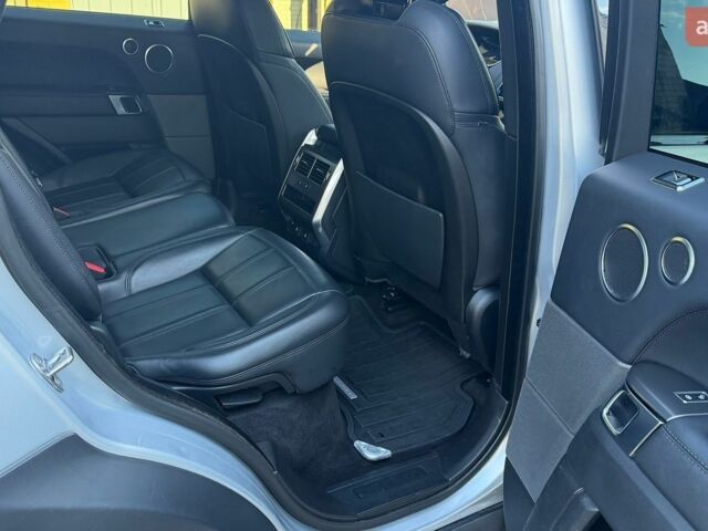 Сірий Ленд Ровер Range Rover Sport, об'ємом двигуна 2.99 л та пробігом 206 тис. км за 39000 $, фото 7 на Automoto.ua