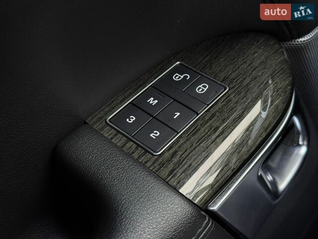 Сірий Ленд Ровер Range Rover Sport, об'ємом двигуна 2 л та пробігом 95 тис. км за 37000 $, фото 28 на Automoto.ua