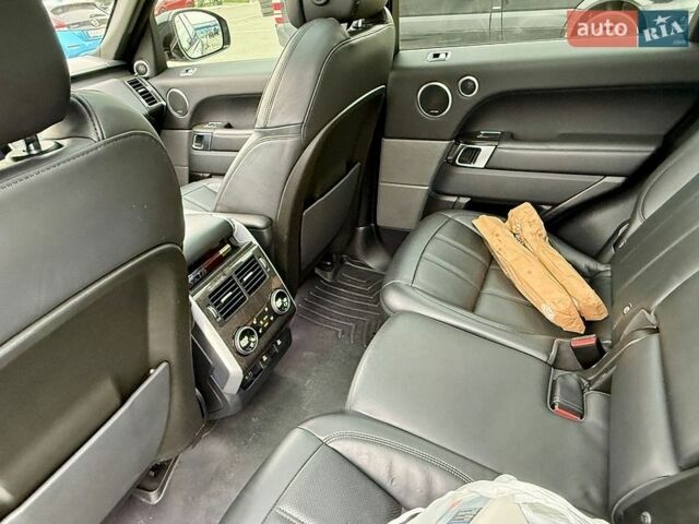 Сірий Ленд Ровер Range Rover Sport, об'ємом двигуна 2.99 л та пробігом 135 тис. км за 40000 $, фото 2 на Automoto.ua